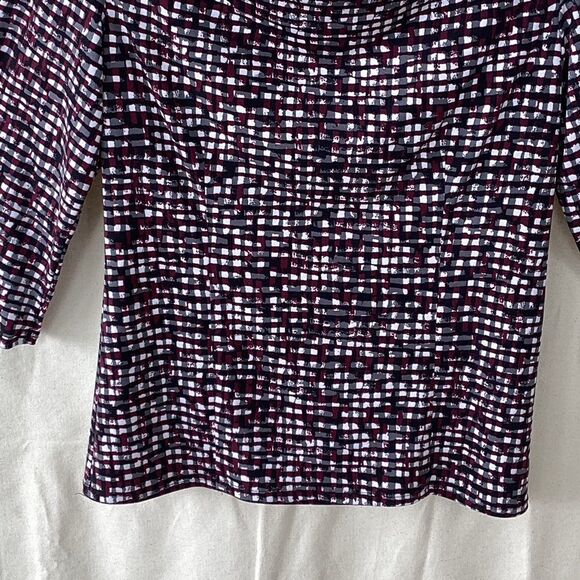 Chicos woman’s medium top - Picture 6 of 7